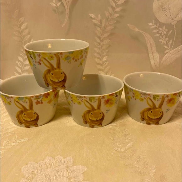 222 Fifth Sydney Easter Bunny Bowls. Set of 4. Never used. Only for Display. - Picture 1 of 4